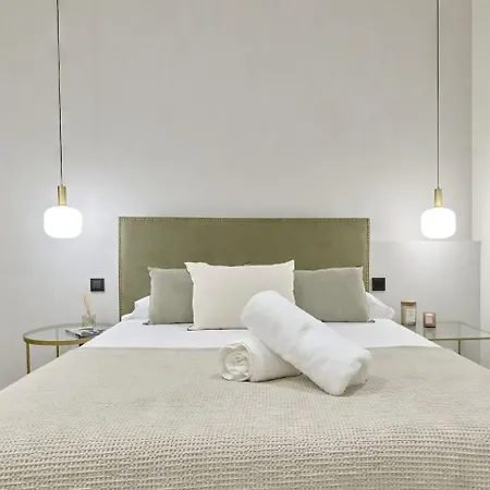 Romantic N1 Oceanografico Virkin Daire Valensiya